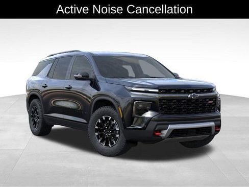 New 2026 Chevrolet Traverse Z71 w/ Enhanced Driving Package AWD/4WD image 8