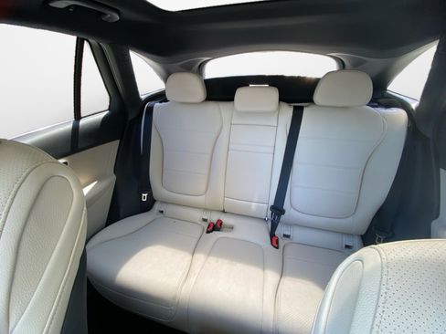 Used 2026 Mercedes-Benz GLC 300 4MATIC image 12