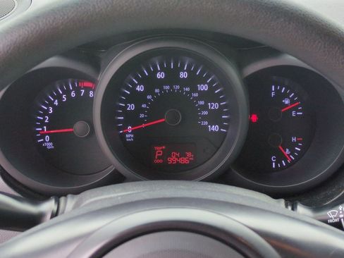Used 2013 Kia Soul FWD image 21