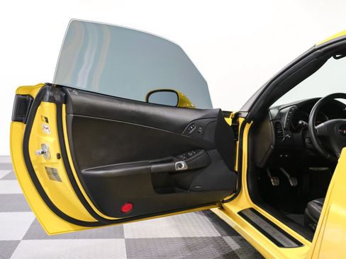 Used 2007 Chevrolet Corvette Z06 w/ Preferred Equipment Group RWD image 9