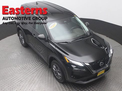 Used 2023 Nissan Rogue S AWD/4WD image 3