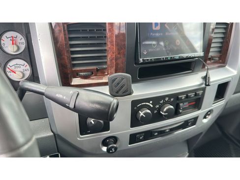 Used 2009 Dodge Ram 3500 Truck Laramie w/ Trailer Tow Group AWD/4WD image 16