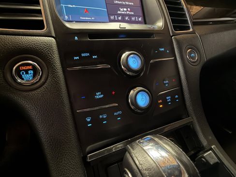 Used 2018 Ford Taurus Limited FWD image 10