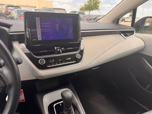 Used 2023 Toyota Corolla LE image 16
