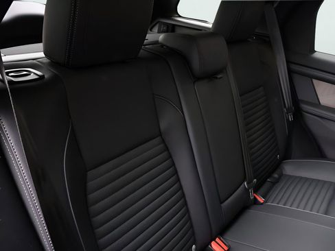 New 2025 Land Rover Discovery Sport Dynamic SE image 29