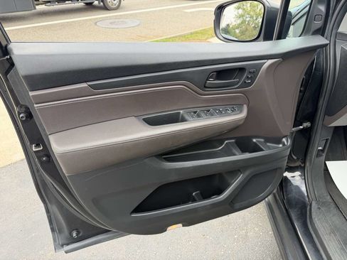 Used 2019 Honda Odyssey EX-L image 11