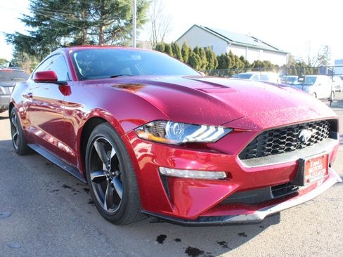 Used 2018 Ford Mustang Coupe w/ Equipment Group 101A image 7