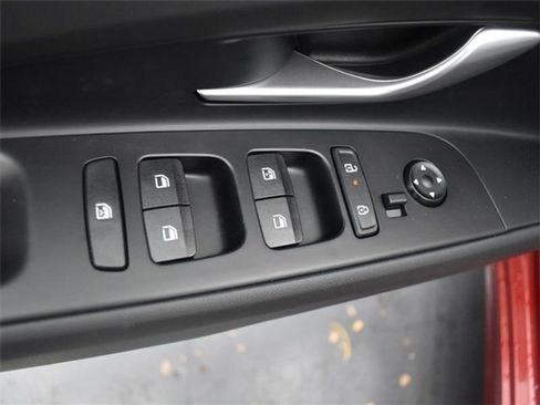 Used 2025 Hyundai Elantra Blue image 10