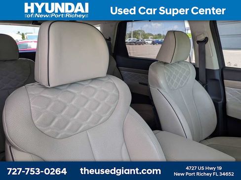 Certified 2022 Hyundai Palisade Calligraphy w/ Winter Package AWD/4WD image 6