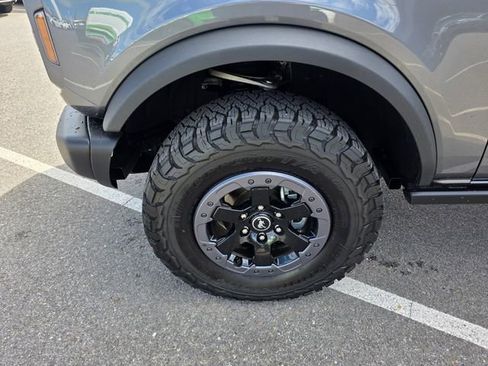 Used 2022 Ford Bronco Badlands AWD/4WD image 9