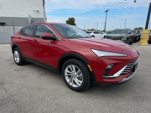 New 2026 Buick Envista Preferred w/ Convenience II Package image 2