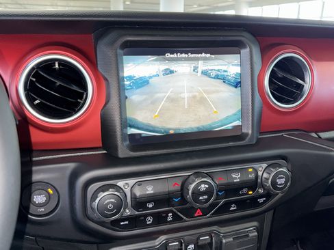 Used 2023 Jeep Wrangler Unlimited Rubicon AWD/4WD image 27