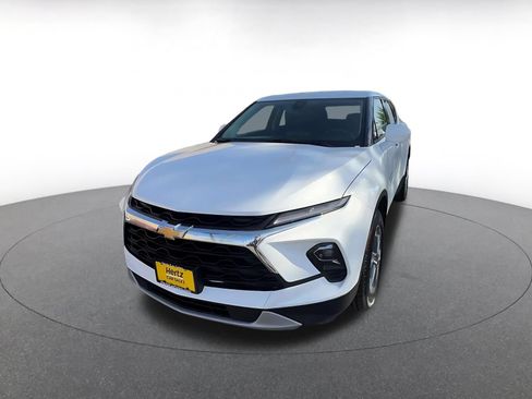 Used 2025 Chevrolet Blazer LT FWD image 6