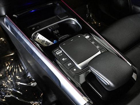 Certified 2023 Mercedes-Benz GLB 250 4MATIC image 13