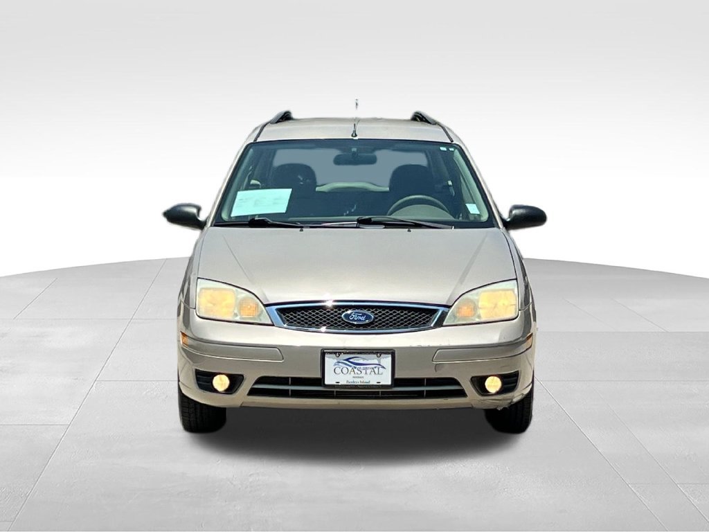 Used 2006 Ford Focus ZXW Wagon FWD image 2