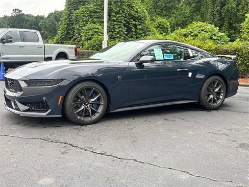 New 2025 Ford Mustang Dark Horse image 4