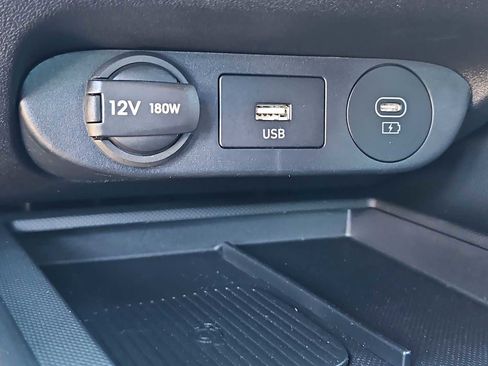 Certified 2025 Hyundai Elantra Sport image 30