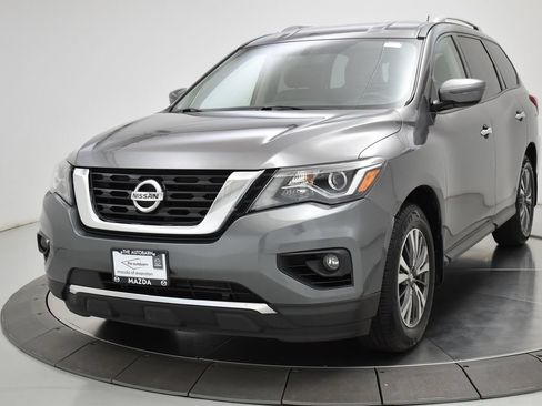 Used 2017 Nissan Pathfinder SV AWD/4WD image 15