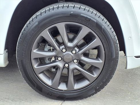 Used 2018 Jeep Grand Cherokee High Altitude image 26