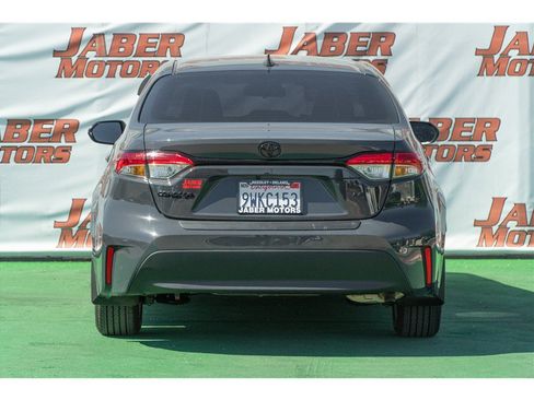 Used 2026 Toyota Corolla LE w/ LE Premium Package FWD image 2