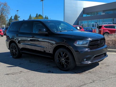 Used 2019 Dodge Durango SXT AWD/4WD image 2