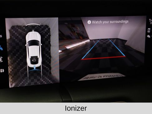 Used 2023 Porsche Taycan image 18