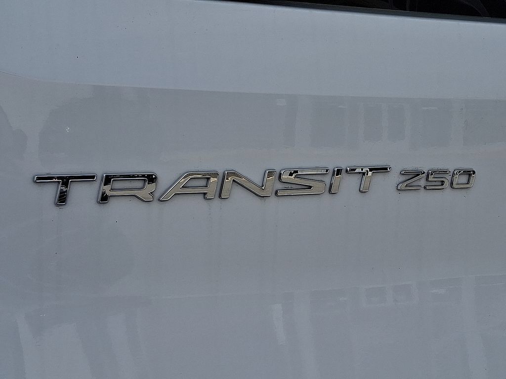 Used 2025 Ford Transit 250 Low Roof w/ Exterior Upgrade Package RWD image 26