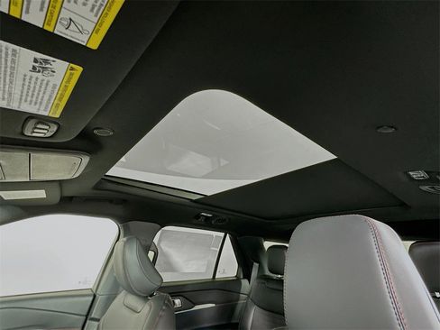 New 2026 Ford Explorer ST-Line w/ ST-Line Street Pack image 14