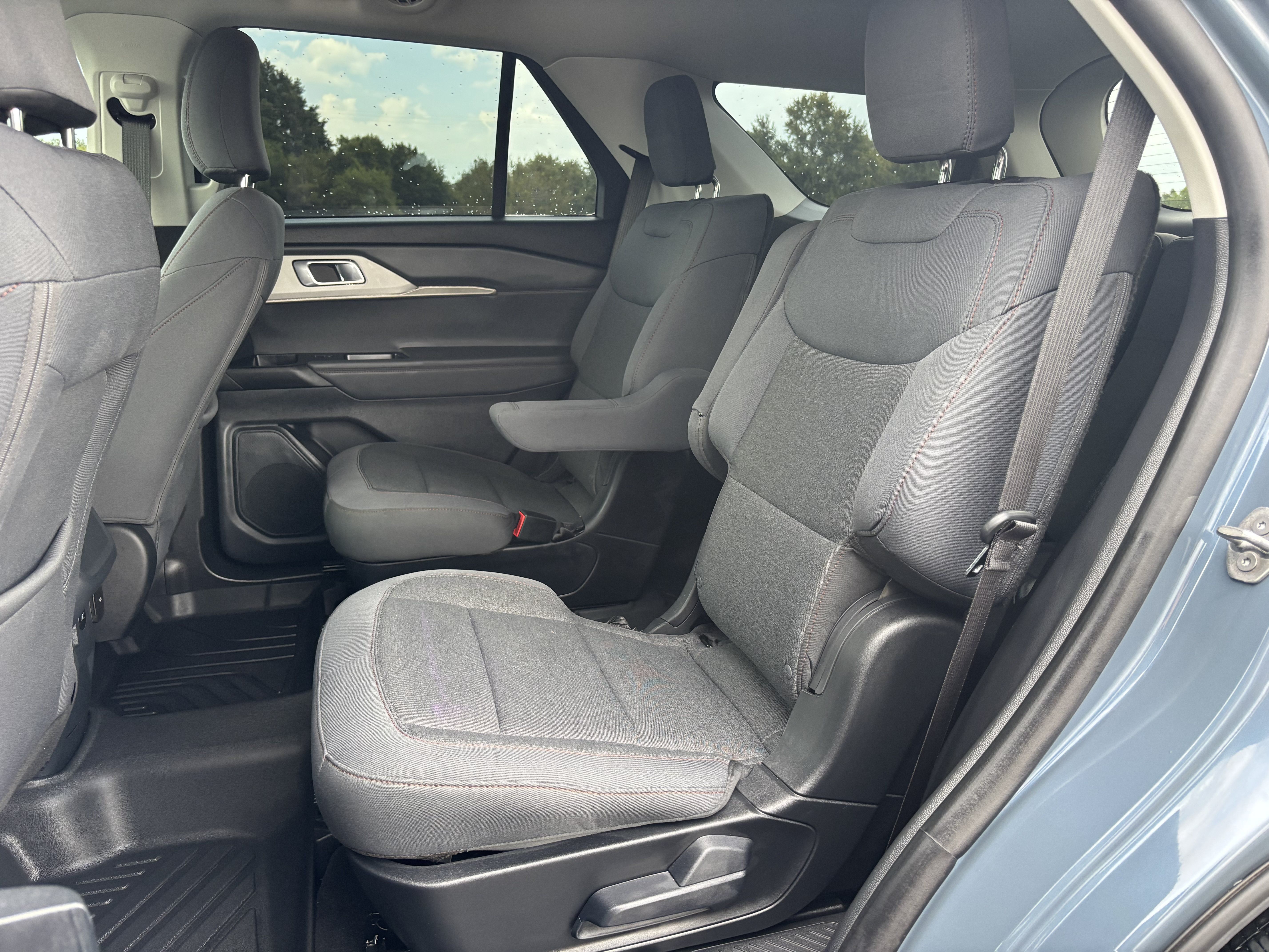 Used 2026 Ford Explorer Active AWD/4WD image 22