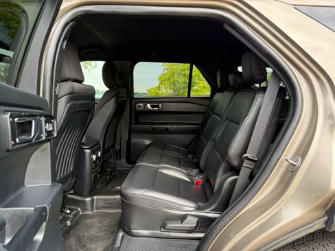 Used 2020 Ford Explorer 4WD Police Interceptor image 13