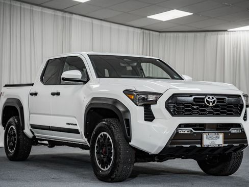 Used 2024 Toyota Tacoma TRD Off-Road image 1