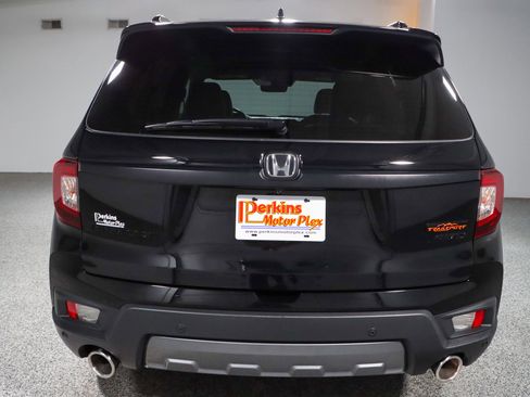Used 2023 Honda Passport TrailSport image 8