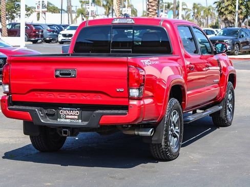 Used 2019 Toyota Tacoma TRD Sport w/ Technology Package RWD image 4