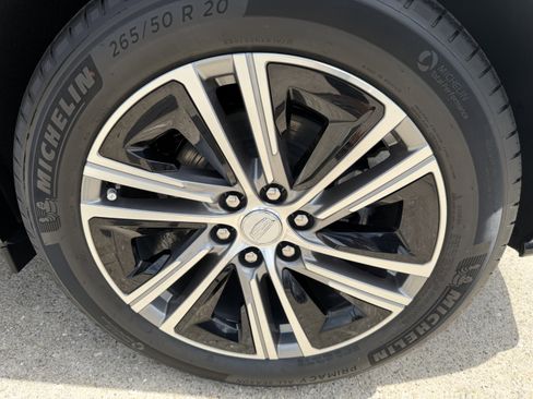 New 2026 Cadillac Lyriq Luxury AWD/4WD image 30