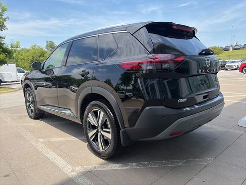 Used 2021 Nissan Rogue SL w/ Premium Package FWD image 5