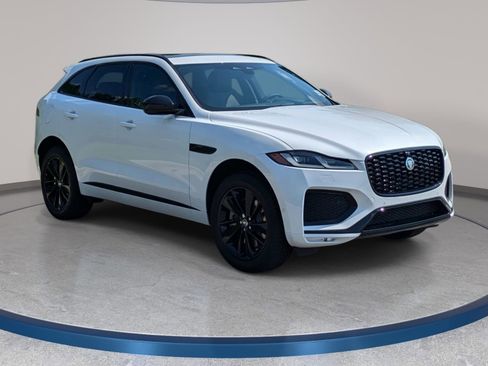 New 2026 Jaguar F-PACE R-Dynamic S image 3