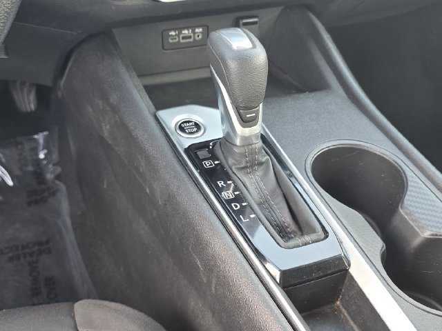 Used 2025 Nissan Altima 2.5 SV FWD image 22