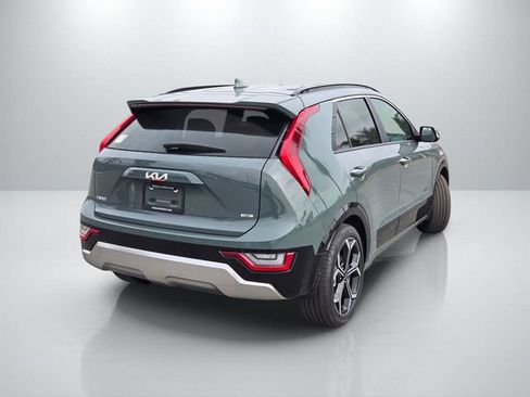 New 2026 Kia Niro SX Touring FWD image 4