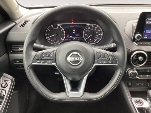 Used 2024 Nissan Sentra SV FWD image 17