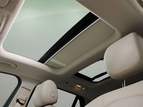 Used 2022 Mercedes-Benz GLC 300 image 33