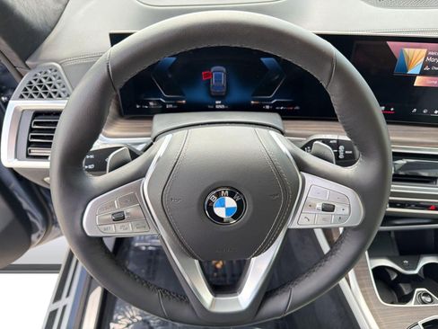 Used 2026 BMW X7 xDrive40i w/ Premium Package image 17