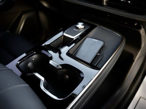 Used 2025 Buick Enclave Avenir w/ Super Cruise Package image 23