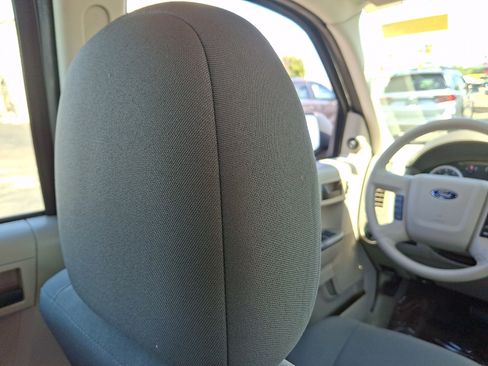 Used 2012 Ford Escape XLS FWD image 9