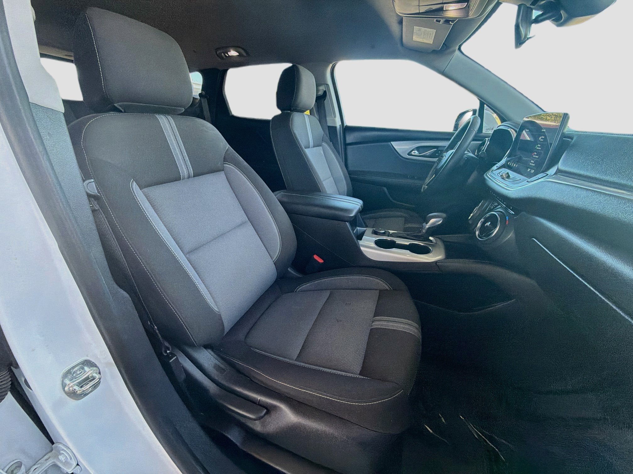 Used 2025 Chevrolet Blazer LT AWD/4WD image 29