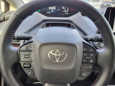 Used 2024 Toyota Prius Prime SE image 19