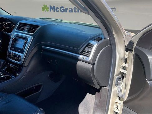 Used 2015 GMC Acadia SLT image 26