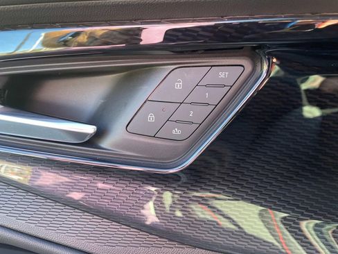 New 2025 Chevrolet Blazer EV RS image 18