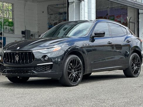 Used 2022 Maserati Levante GT image 8