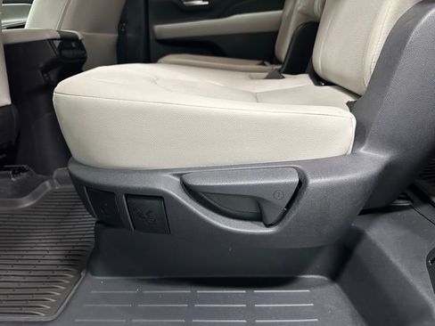 Used 2025 Toyota Grand Highlander AWD image 45