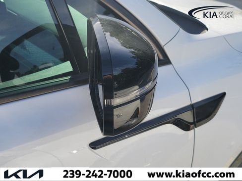 Certified 2023 Kia Sorento S w/ Panoramic Sunroof Package FWD image 8